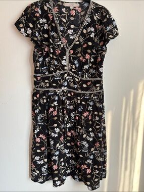 Comfortable LOFT Black Floral V-Neck Dress Pink & Light Blue Accents Size 6